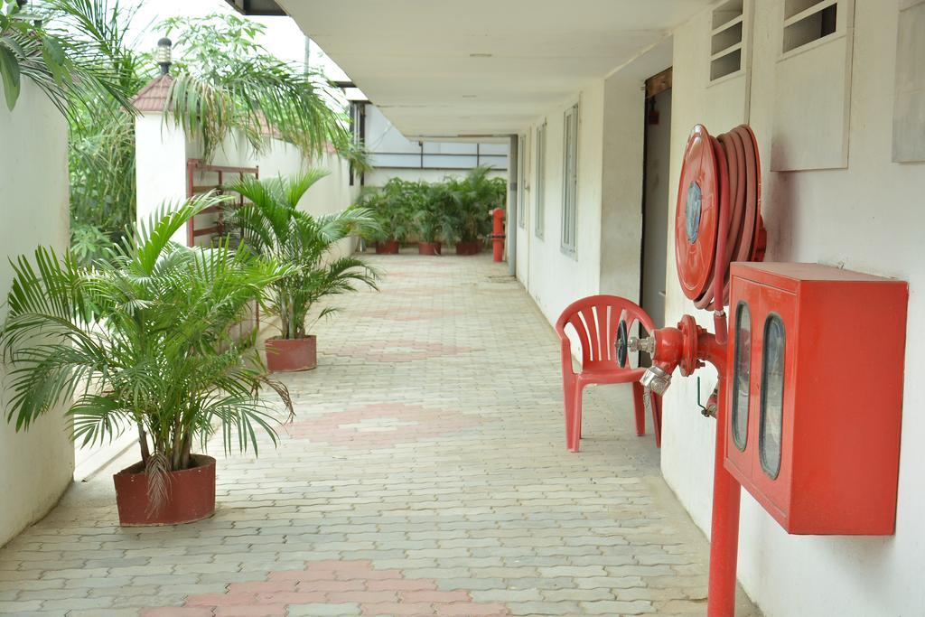 Hotel Palmyra Grand Suite - Tirunelveli Exterior photo